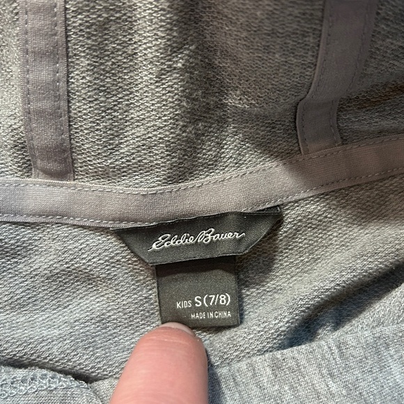 Eddie Bauer Kids Small 7/8 Gray Hooded Pullover - Picture 8 of 9